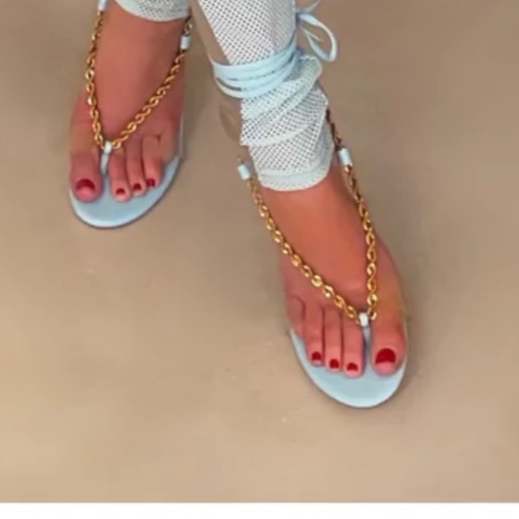 Light blue and gold heel - Picture 2 of 2